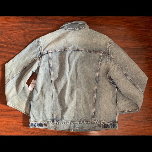 Gap brand NWT Denim Jacket - Picture 2 of 2